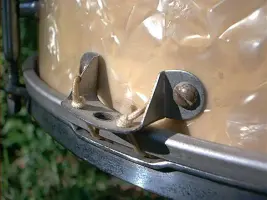 ID this vintage snare drum