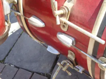 Very early Pearl set- interesting hardware!