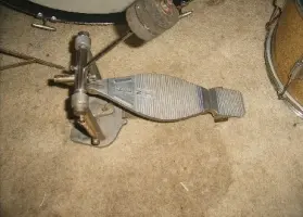 Kent drums with no badges?