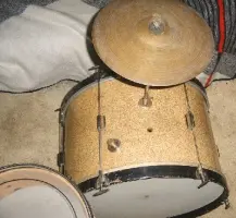 Kent drums with no badges?