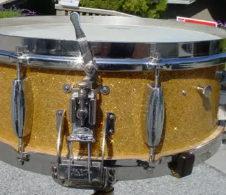 1935 SLINGERLAND 5x14 SPARKLING GOLD BROADCASTER MODEL