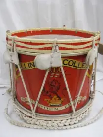 Vintage snare  on......