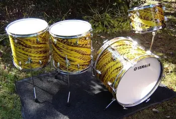 Yamaha Y-badge golden dragon kit