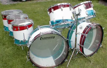 Anyone looking for a giant, over-the-top Vista kit!?!