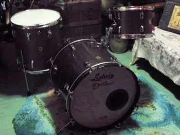 A 60's 20x18 bass drum ???