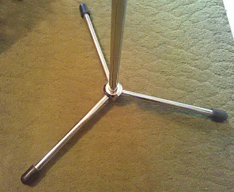 Can anyone identify this cymbal stand bottom?