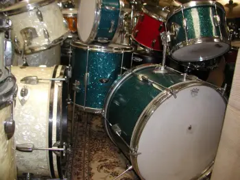 Looking for a hunk of MIJ aqua marine sparkle drum wrap