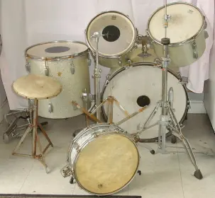 It's the show off your Ludwigs thread...post them if you've got them!