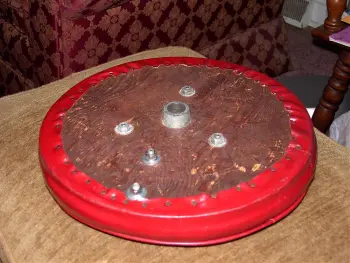 Ludwig Canister throne
