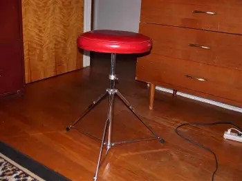 Ludwig Canister throne