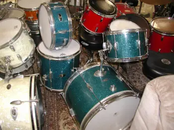 Looking for a hunk of MIJ aqua marine sparkle drum wrap