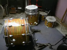 Tons of drum stuff