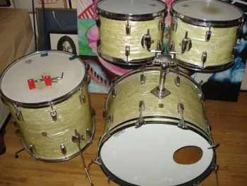 GORGEOUS Vintage Ludwig Pre-Serial Hollywood Outfit in WMP! all original, CLEAN