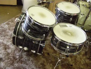 Vintage drum Quiz Whats wrong