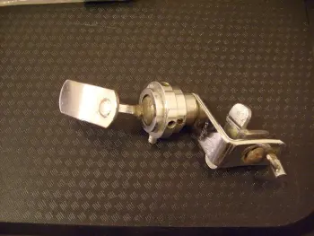 What the heck Rogers piece is this?