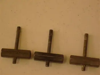 3 Ludwig/Slingerland/Gretsch wrenches for 60's rail mounts..