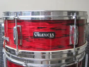 Near Perfect Vintage Pearl (Valencia) Kit to sell