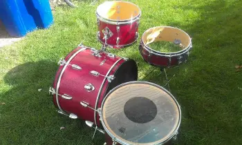 Vintage pearl drum set