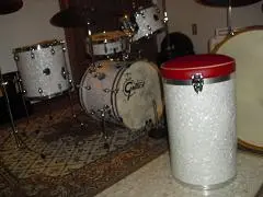Floor tom throne?