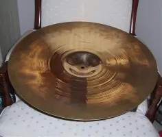 P-l-e-a-s-e Help Identify