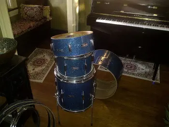 Early 1960s Pearl 4 Piece Kit