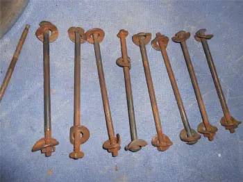 Snare drum lugs