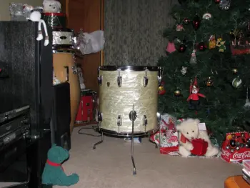 Ludwig keystone Tom. Player condition is fine