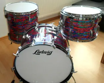Homemade Psychedelic Red Wrap