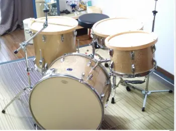 Recommendations for &quot;beginner&quot; vintage drums?