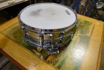 Grommet for 1976 Ludwig Super Sensitive snare