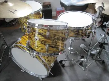 Yamaha Y-badge golden dragon kit