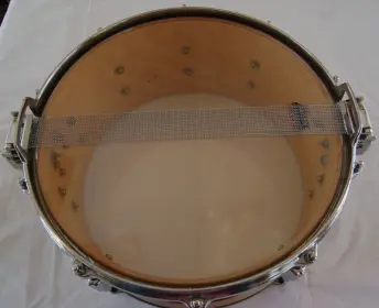 Tama snare strainer with rollers?