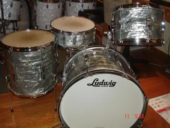 Ludwig Club. Date Drums