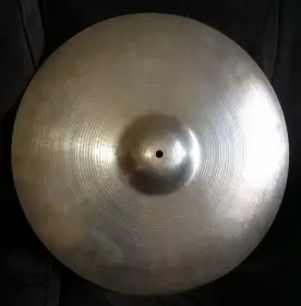 A. Zildjian Brilliant 20&quot; 1813g, 60s (?)