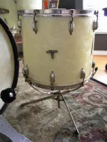 more photos / rare ludwig kit....need info