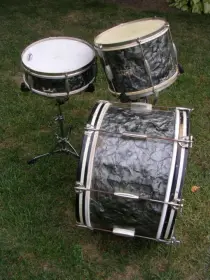 Finished my "Peacock" Slingerland project.