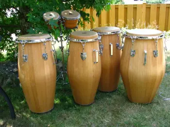 VALJE conga drums