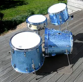 Help identify this kit