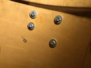 I need help Identifying this Floor Tom
