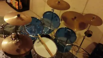 This is the Display Your Ludwig Drum Thread