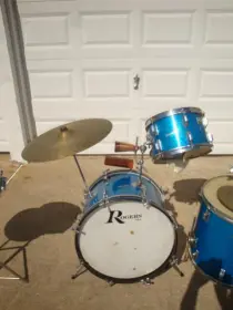 Early 60's Rogers Drums Sparkle Blue - Novice Advice?