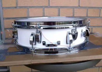 14 X 4-1/4&quot; LUDWIG Piccolo Snare.