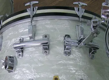 Drilling consolette on a bass drum