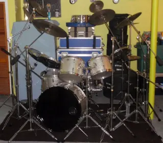 Gretsch 60's round badge drum kit