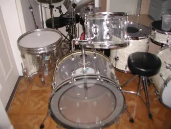 This is the Display Your Vistalite/Acrylic Drums Thread
