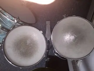 Help on Gretsch drum color and any other info