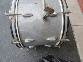 Vintage MIJ mystery lugs???