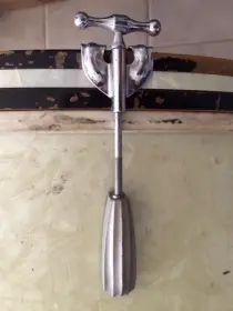 Slingerland Bass Drum rod and claw wanted