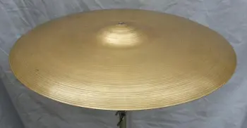Vintage 18&quot; Zildjian Cymbal 1595gms Help Needed To Date It