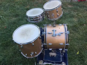 1960’s Ludwig 13/16/20/14 supra in champagne sparkle